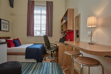 1 bed studio, Victoria Road, City Centre, Chester, CH22AX - Image 1